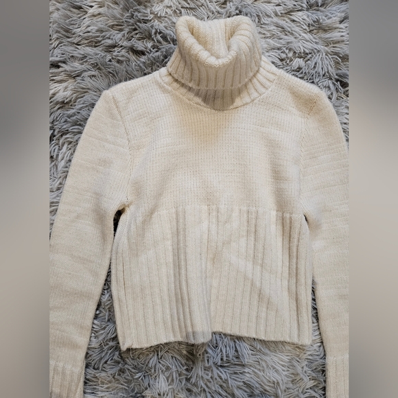 Vintage Knit Turtleneck - Picture 3 of 6